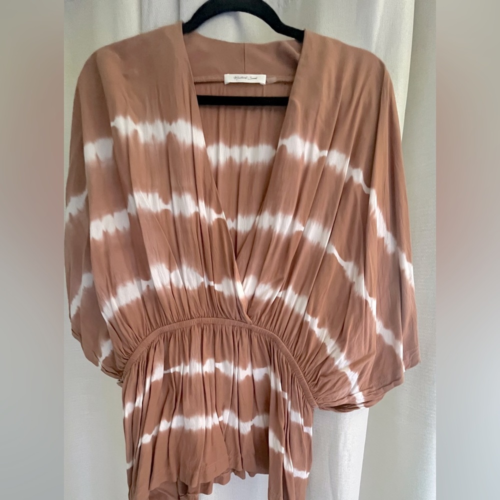 Super cute boho tie dye top